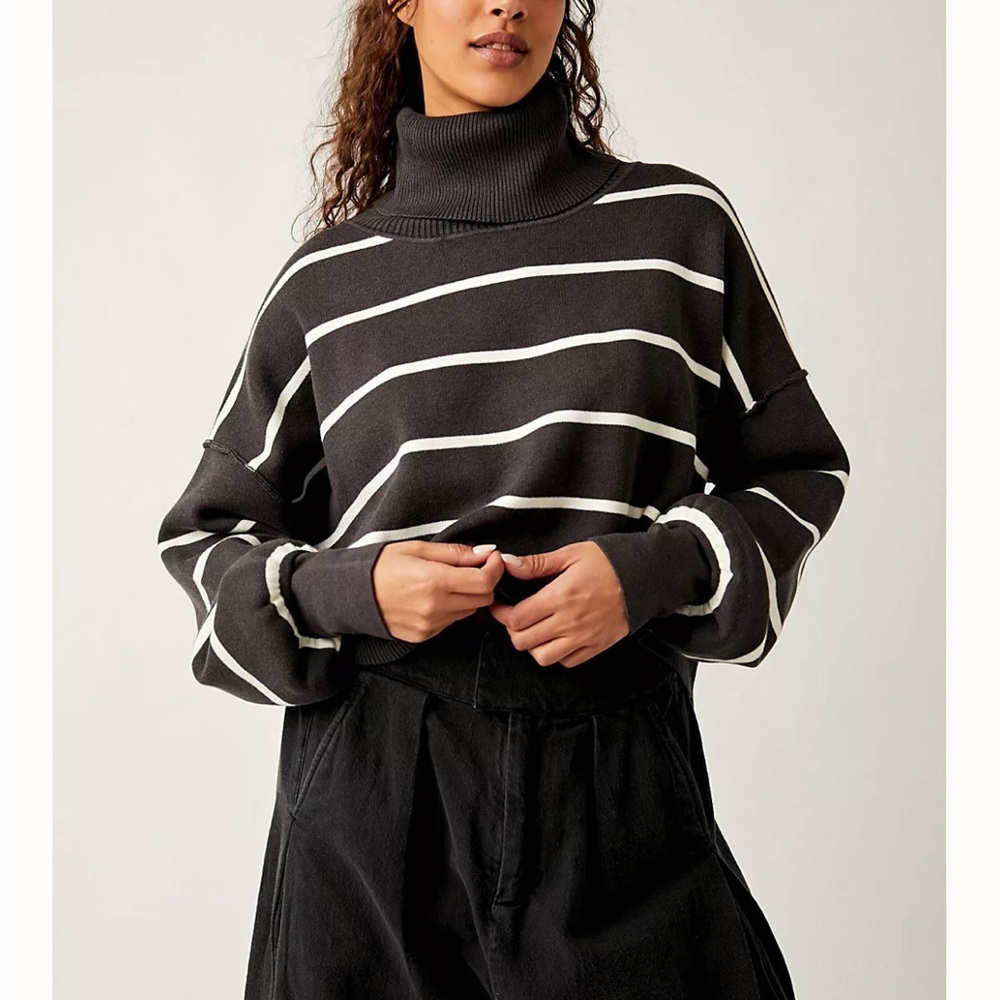 Free People Paulie Sweater size M.